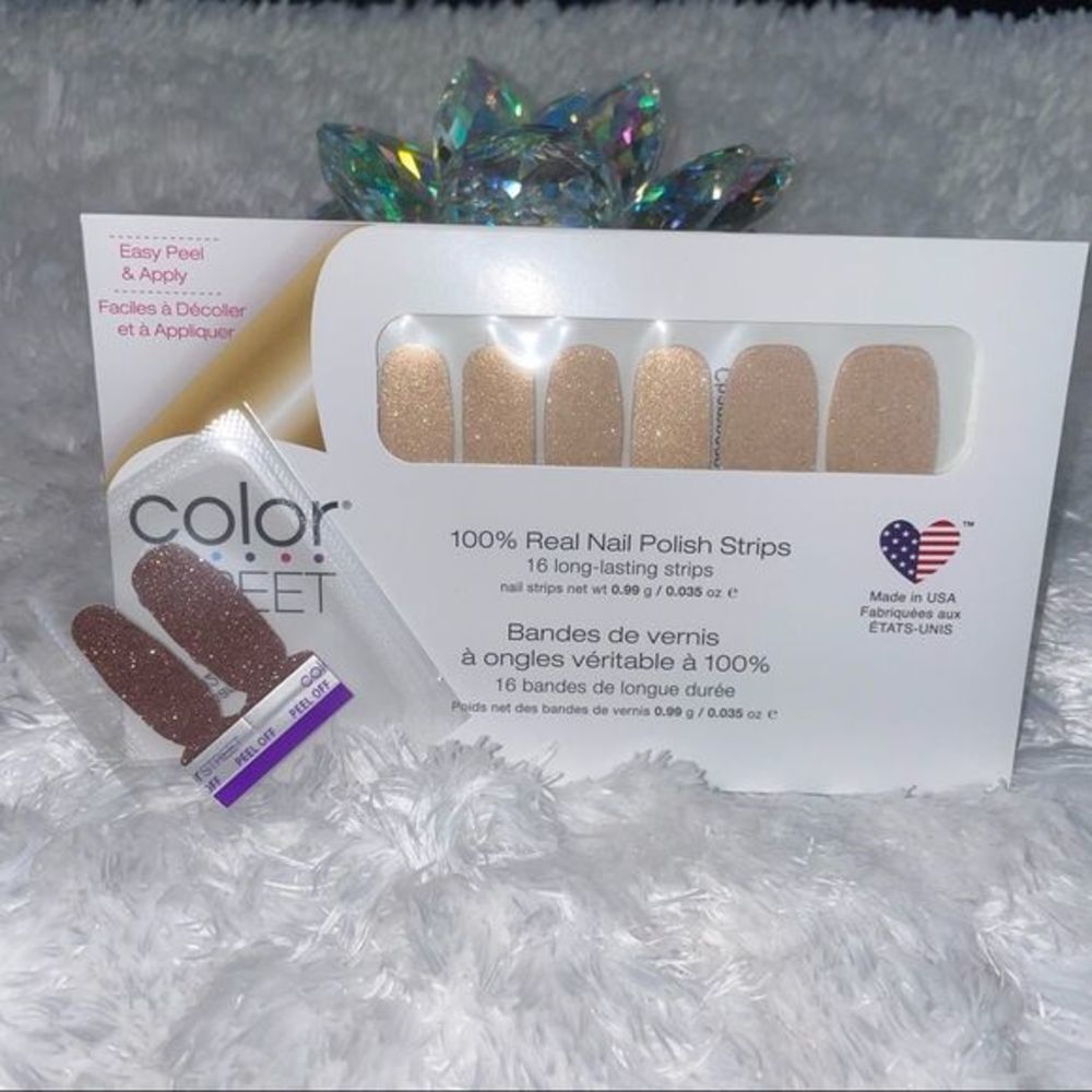 Color Street | Champagne Hour a sheer champagne gold glitter nail strips - Picture 6 of 8